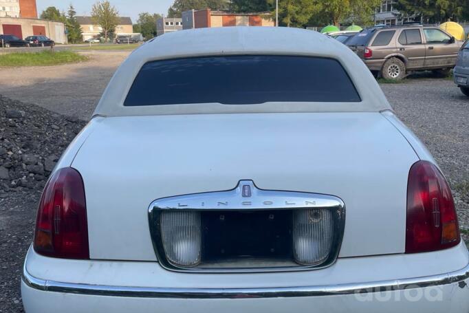 Lincoln Town Car 3 generation Stretch Limousine