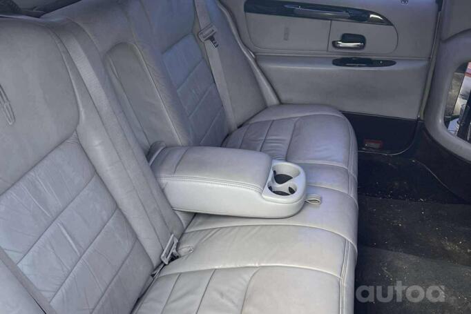 Lincoln Town Car 3 generation Stretch Limousine