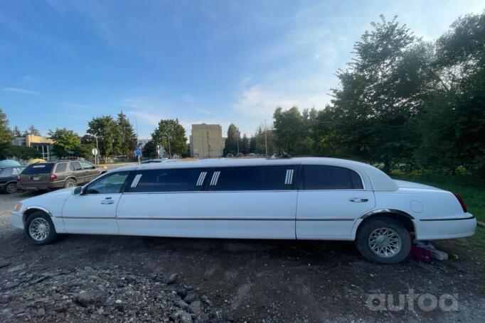 Lincoln Town Car 3 generation Stretch Limousine