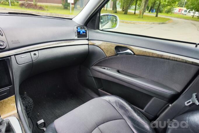Mercedes-Benz E-Class W211 Sedan