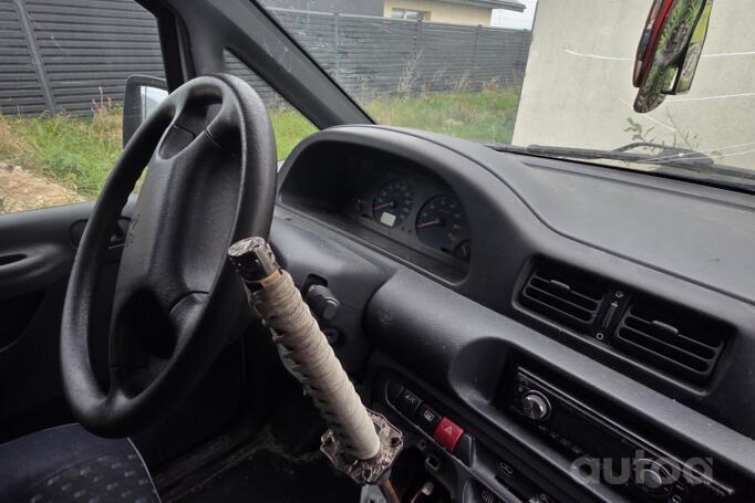 Peugeot Expert 1 generation