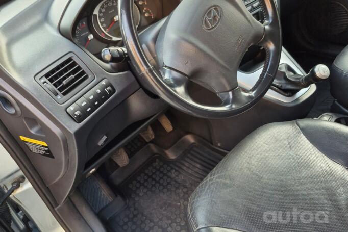 Hyundai Tucson 1 generation Crossover