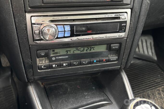 Volkswagen Golf 4 generation Hatchback 5-doors