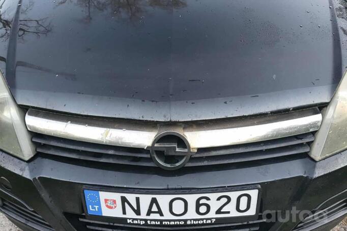 Opel Astra H Hatchback