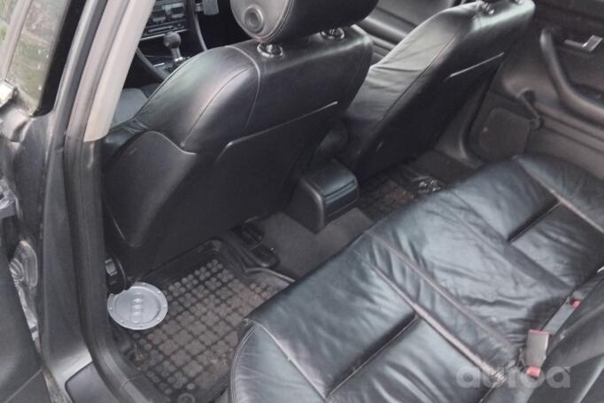 Audi A4 B6 Avant wagon 5-doors