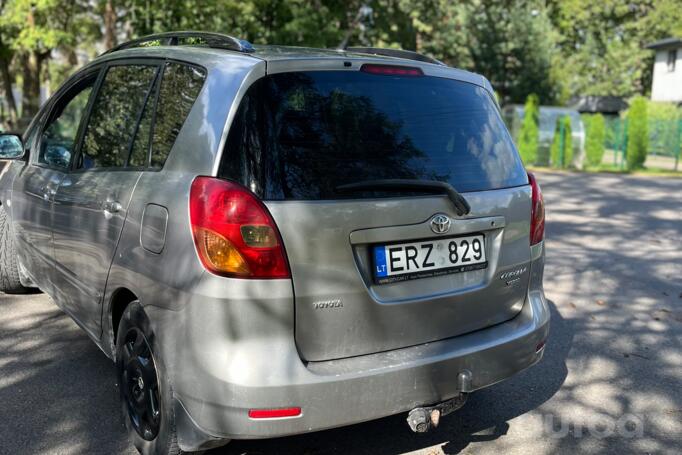 Toyota Corolla Verso 1 generation Minivan