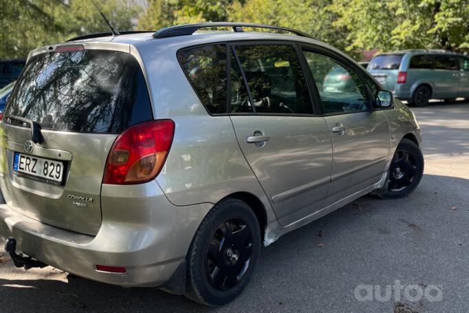 Toyota Corolla Verso 1 generation Minivan