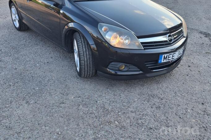 Opel Astra H Hatchback