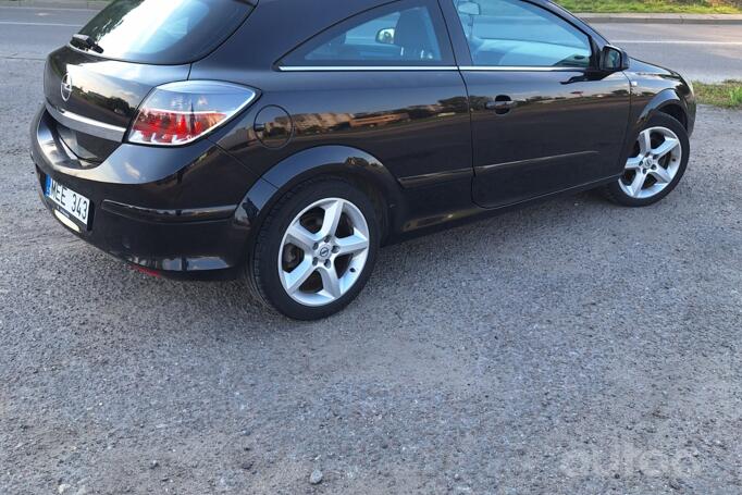 Opel Astra H Hatchback