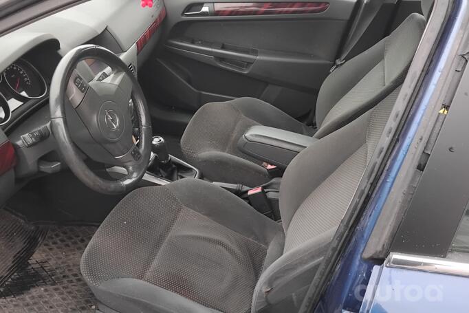 Opel Astra H Hatchback