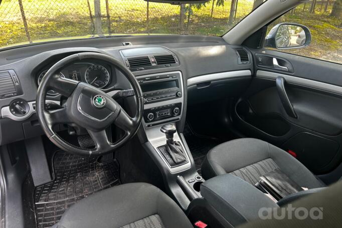 Skoda Octavia 2 generation [restyling] Combi wagon 5-doors