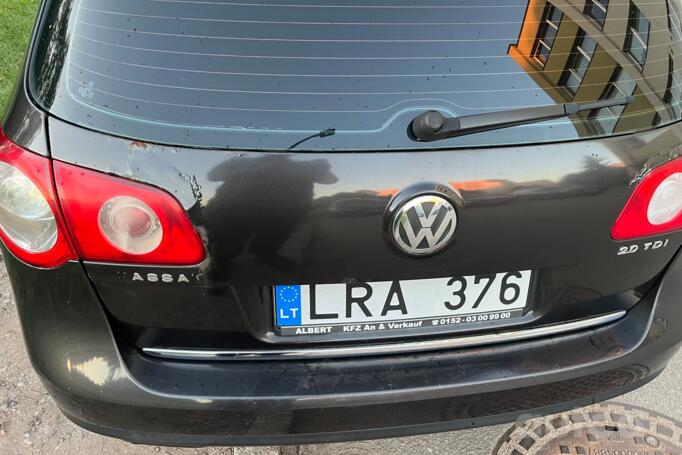 Volkswagen Passat B6 wagon 5-doors