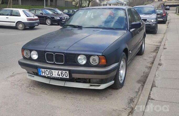 BMW 5 Series E34 Sedan