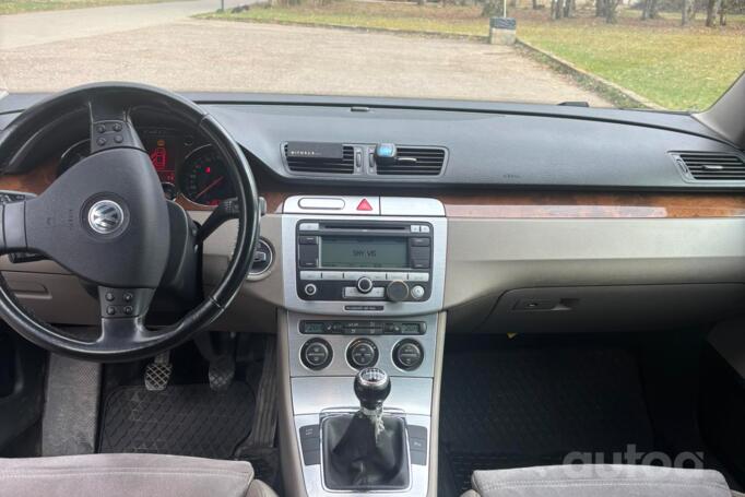 Volkswagen Passat B6 wagon 5-doors