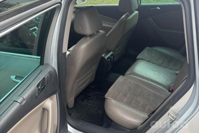 Volkswagen Passat B6 wagon 5-doors
