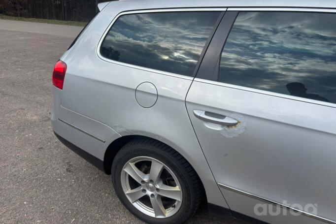Volkswagen Passat B6 wagon 5-doors