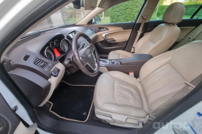 Opel Insignia A Sports Tourer wagon 5-doors