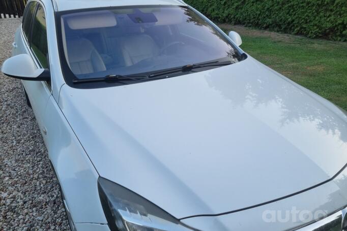 Opel Insignia A Sports Tourer wagon 5-doors