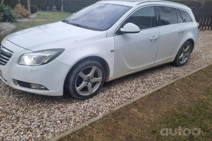 Opel Insignia A Sports Tourer wagon 5-doors