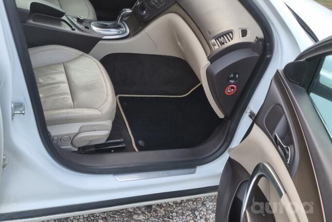 Opel Insignia A Sports Tourer wagon 5-doors