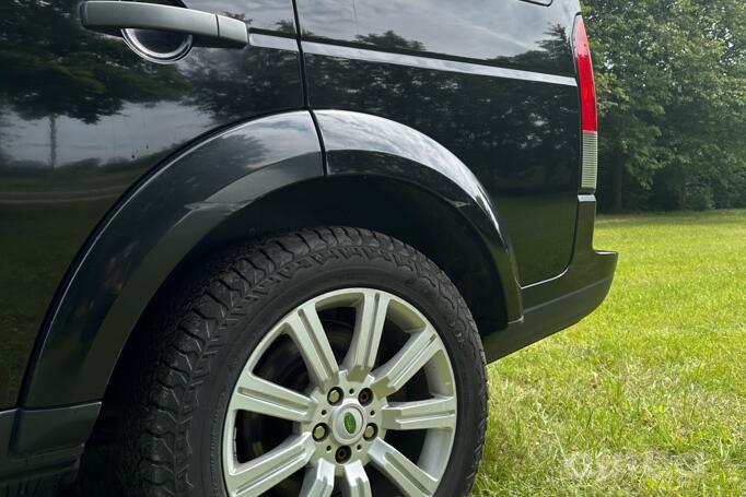 Land Rover Discovery 4 generation SUV
