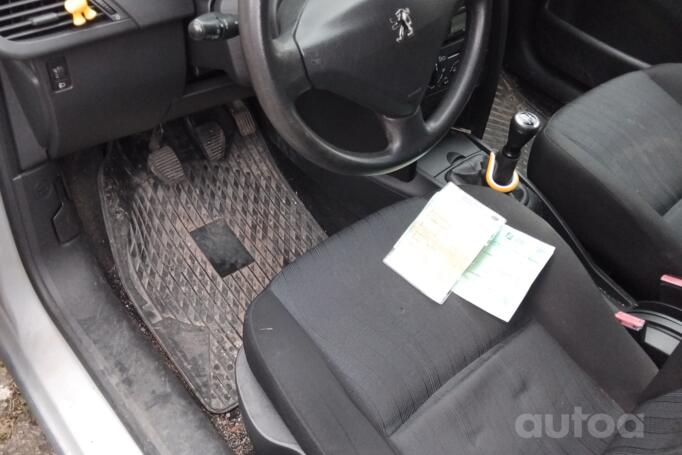 Peugeot 207 1 generation Hatchback 5-doors