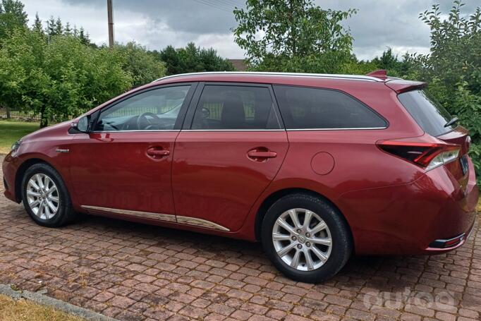 Toyota Auris 2 generation [restyling]
