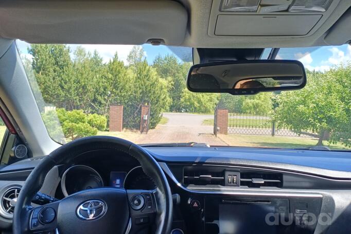 Toyota Auris 2 generation [restyling]