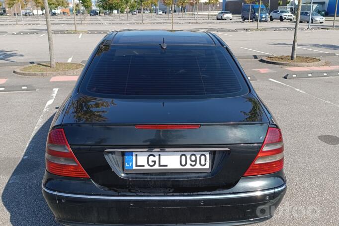 Mercedes-Benz E-Class W211 Sedan