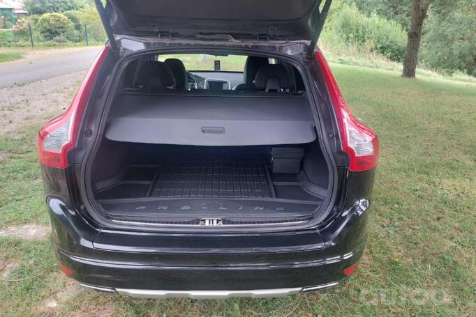 Volvo XC60 1 generation [restyling] Crossover