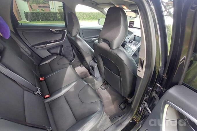 Volvo XC60 1 generation [restyling] Crossover