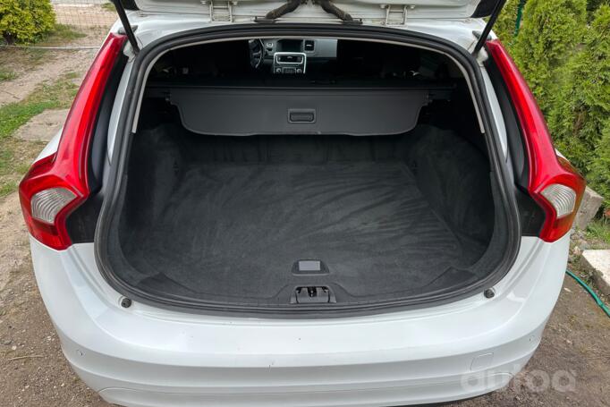 Volvo V60 1 generation [restyling] wagon 5-doors