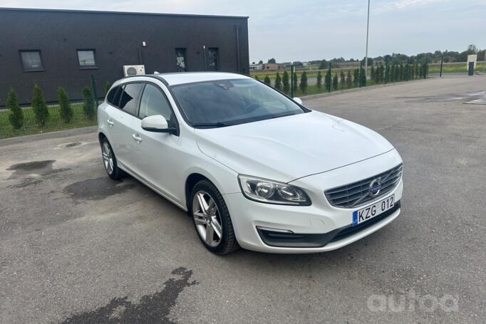Volvo V60 1 generation [restyling] wagon 5-doors