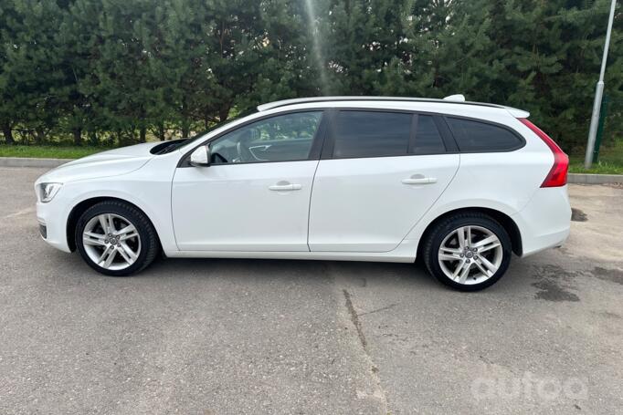 Volvo V60 1 generation [restyling] wagon 5-doors