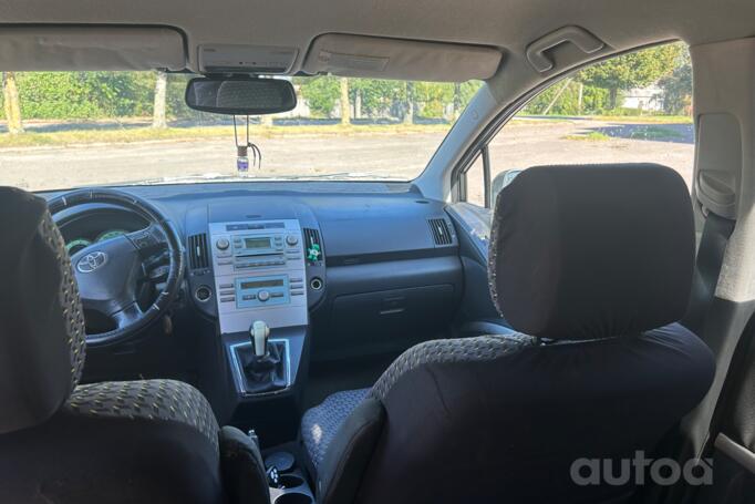 Toyota Corolla Verso 1 generation [restyling] Minivan