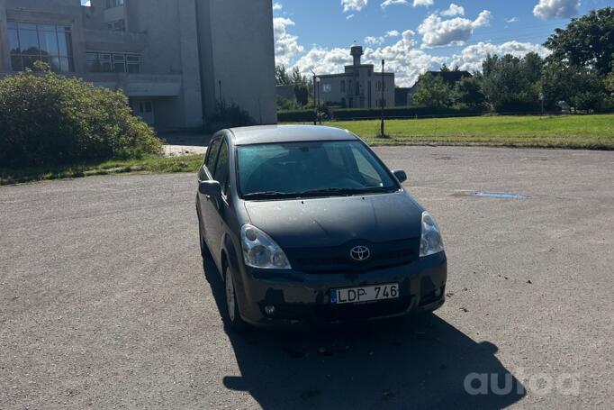 Toyota Corolla Verso 1 generation [restyling] Minivan