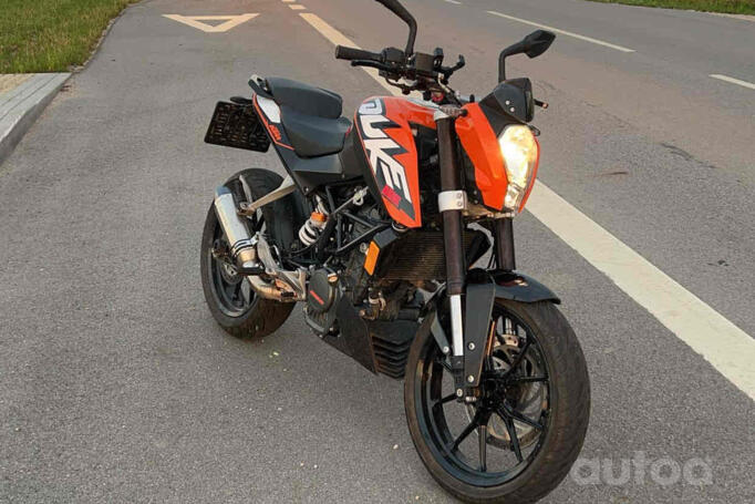 KTM Duke