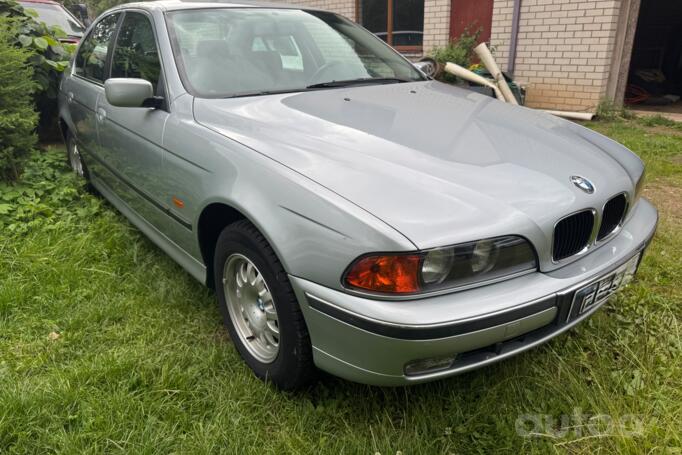BMW 5 Series E39 Sedan 4-doors