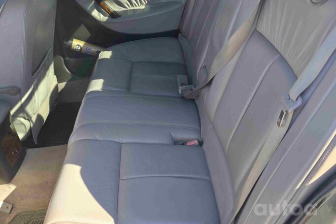 Peugeot 607