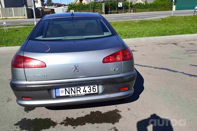 Peugeot 607