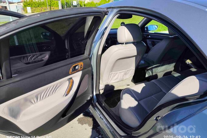 Peugeot 607