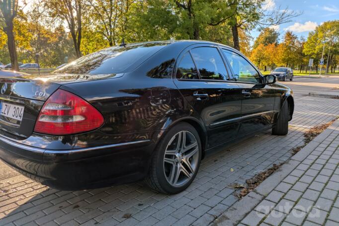 Mercedes-Benz E-Class W211 Sedan