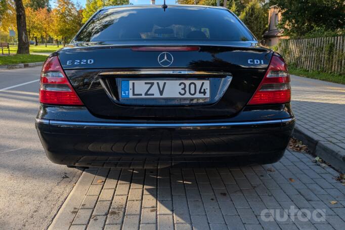 Mercedes-Benz E-Class W211 Sedan