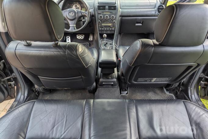 Lexus IS XE10 wagon