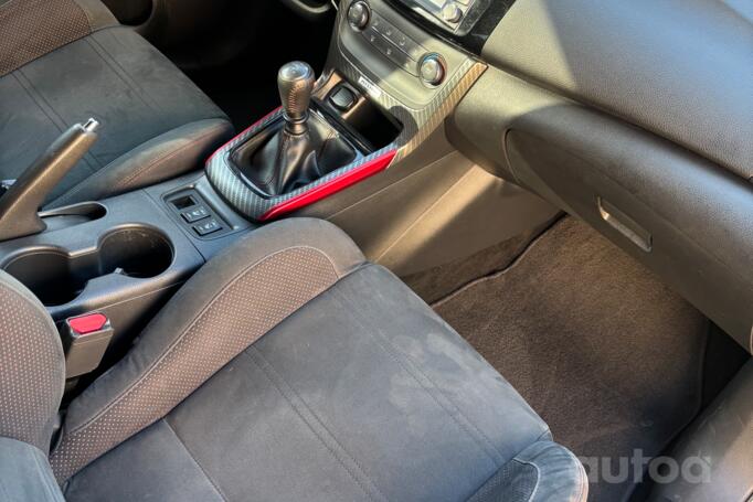 Nissan Sentra B17 Sedan