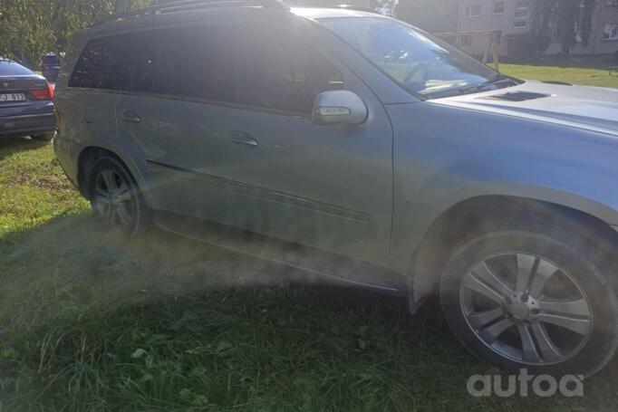 Mercedes-Benz GL-Class X164 SUV