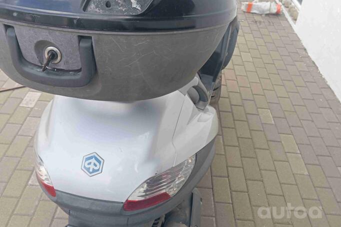 Piaggio MP3