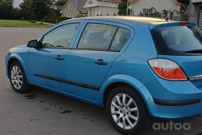 Opel Astra H Hatchback