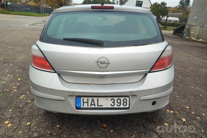 Opel Astra H Hatchback