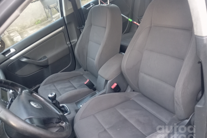 Volkswagen Golf 5 generation Hatchback 5-doors